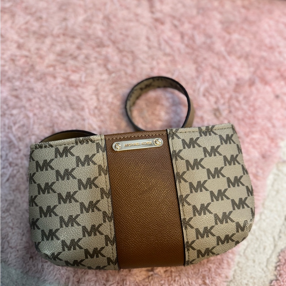 Michael Kors Signature Brown and Cream Fanny pack